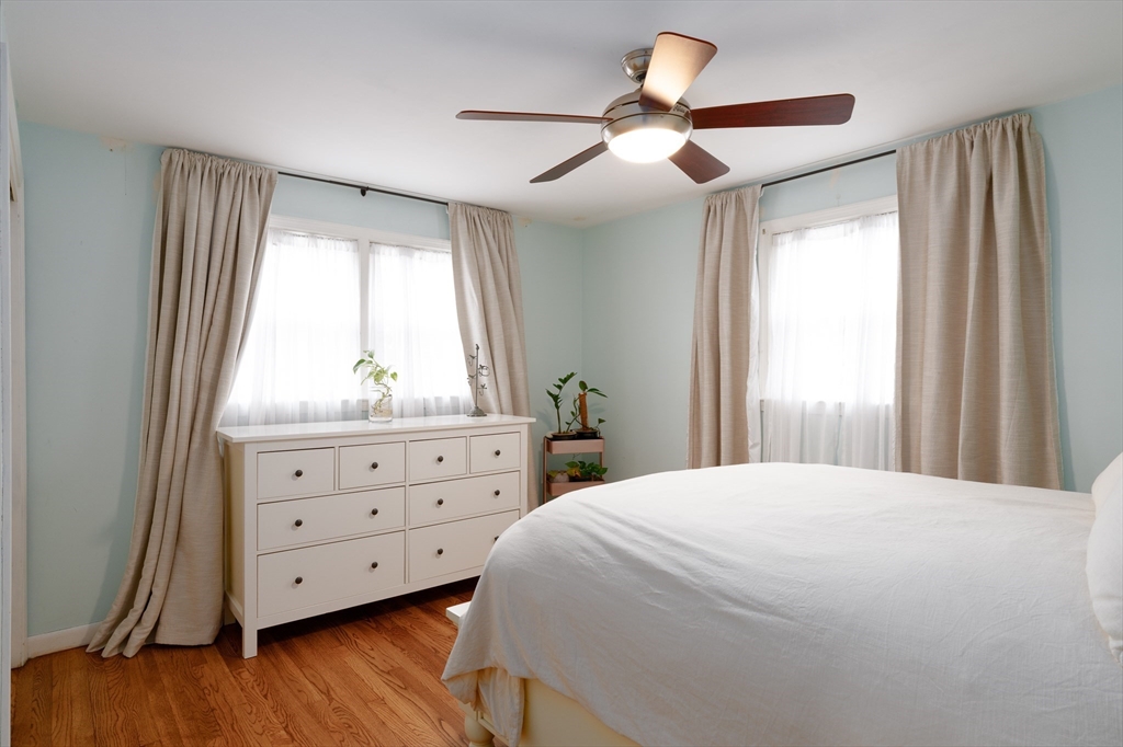 Chelmsford, Massachusetts, 01863, United States, 3 Bedrooms Bedrooms, ,2 BathroomsBathrooms,Residential,For Sale,1988056