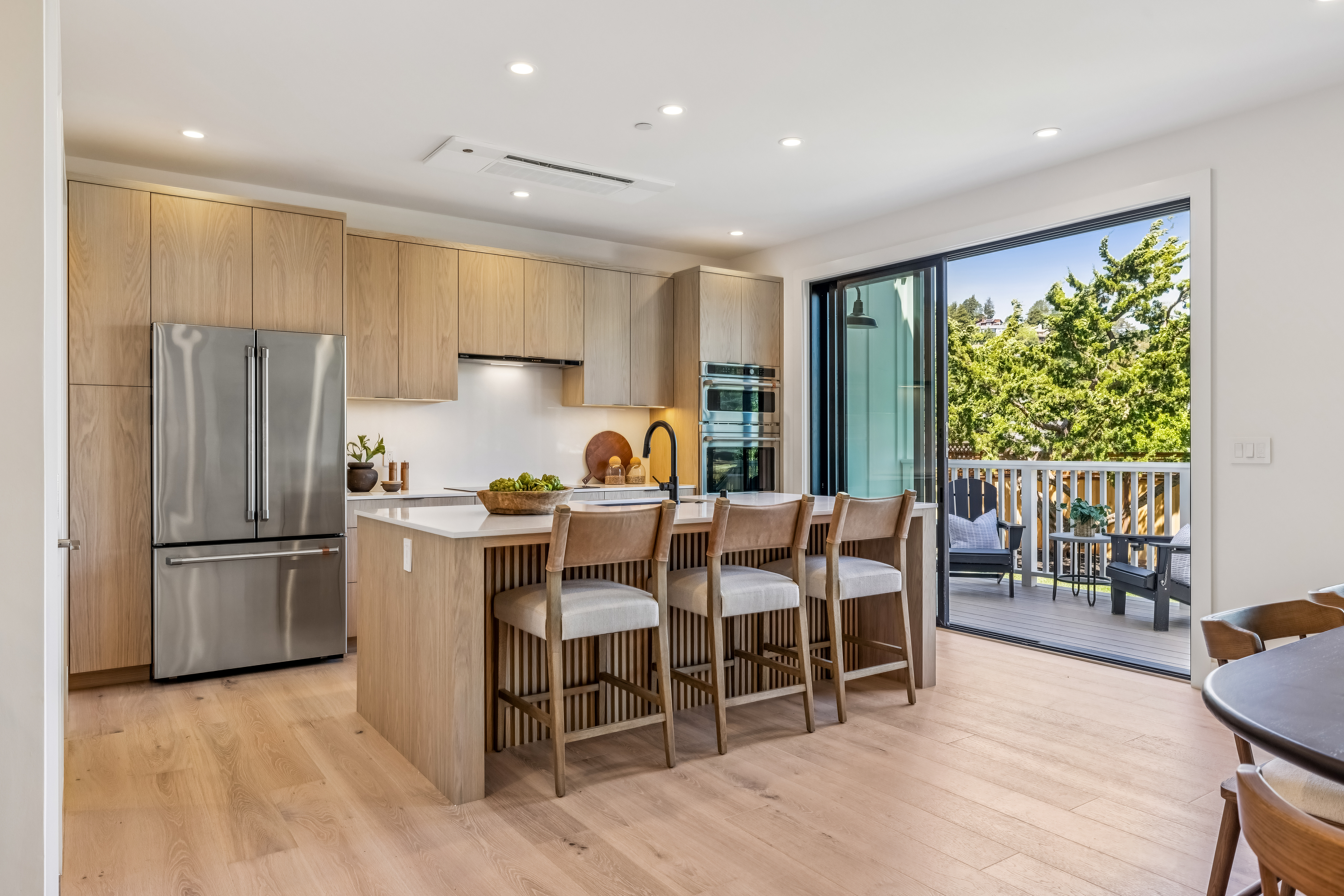  Stunning New Construction in Tam Valley - 物件實景