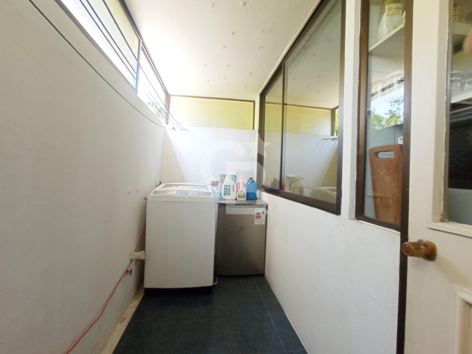 Las Condes, Chile, 4 Bedrooms Bedrooms, ,3 BathroomsBathrooms,Residential,For Sale,2003149