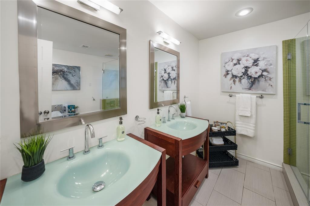 Dallas, Texas, 75248, United States, 3 Bedrooms Bedrooms, ,3 BathroomsBathrooms,Residential,For Sale,1971197