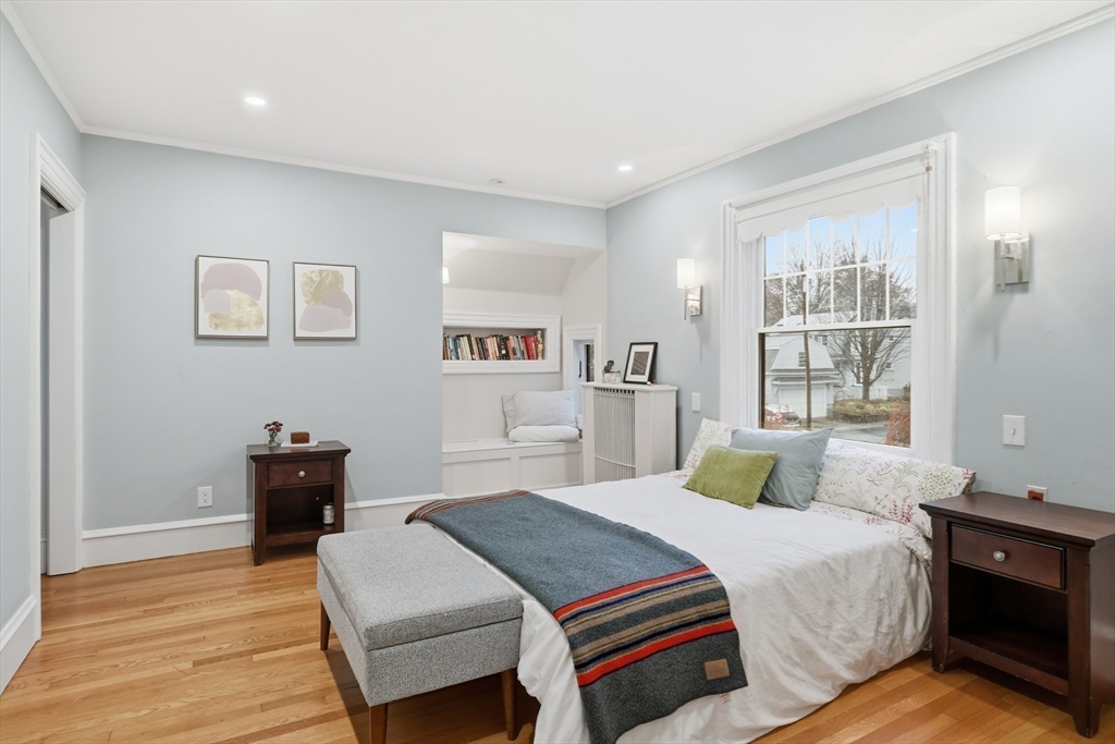 Holyoke, Massachusetts, 01040, United States, 5 Bedrooms Bedrooms, ,4 BathroomsBathrooms,Residential,For Sale,1991316