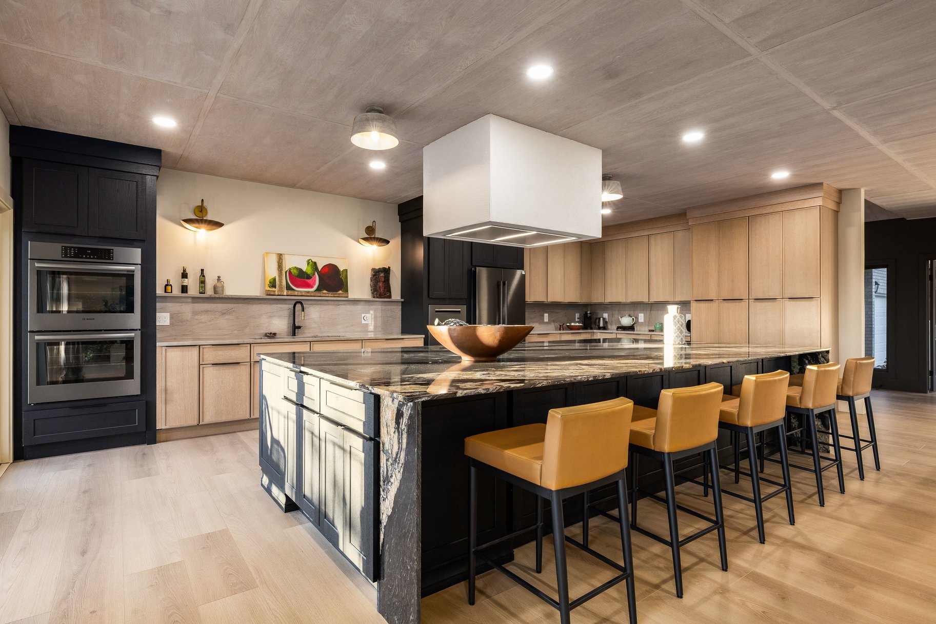  Fully Remodeled Entertainer