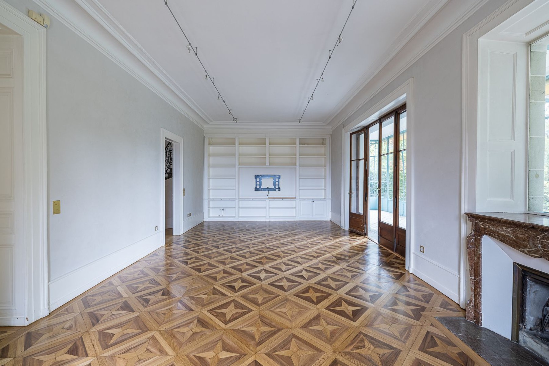  Stunning Mansion 
Rampe de Cologny - 物件實景