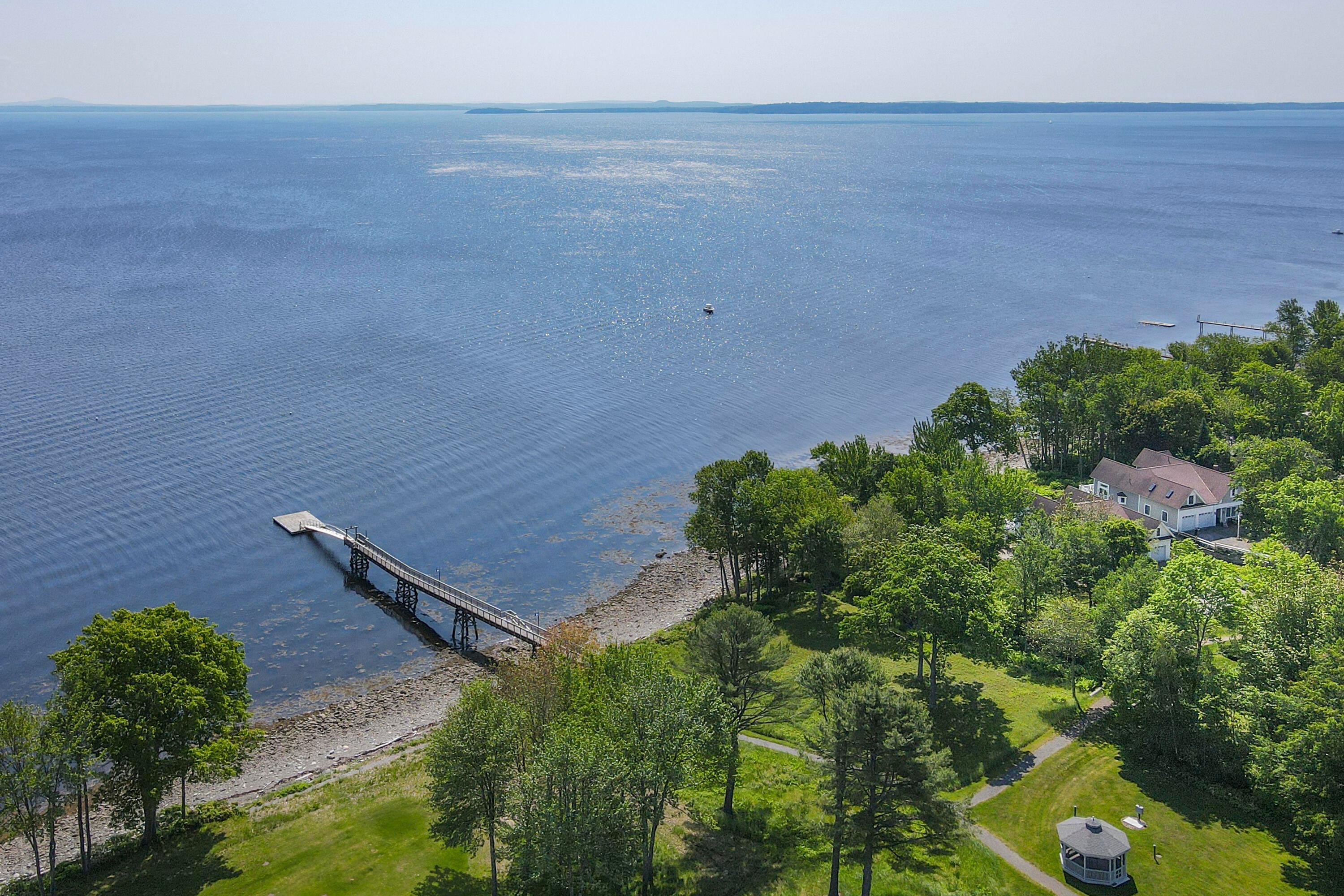  155 Bayside Drive - 物件實景