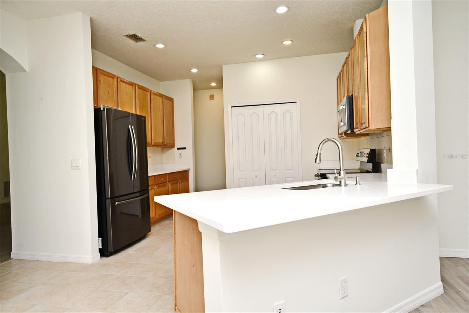 ORLANDO, Florida, 32836, United States, 4 Bedrooms Bedrooms, ,2 BathroomsBathrooms,Residential,For Sale,1922100