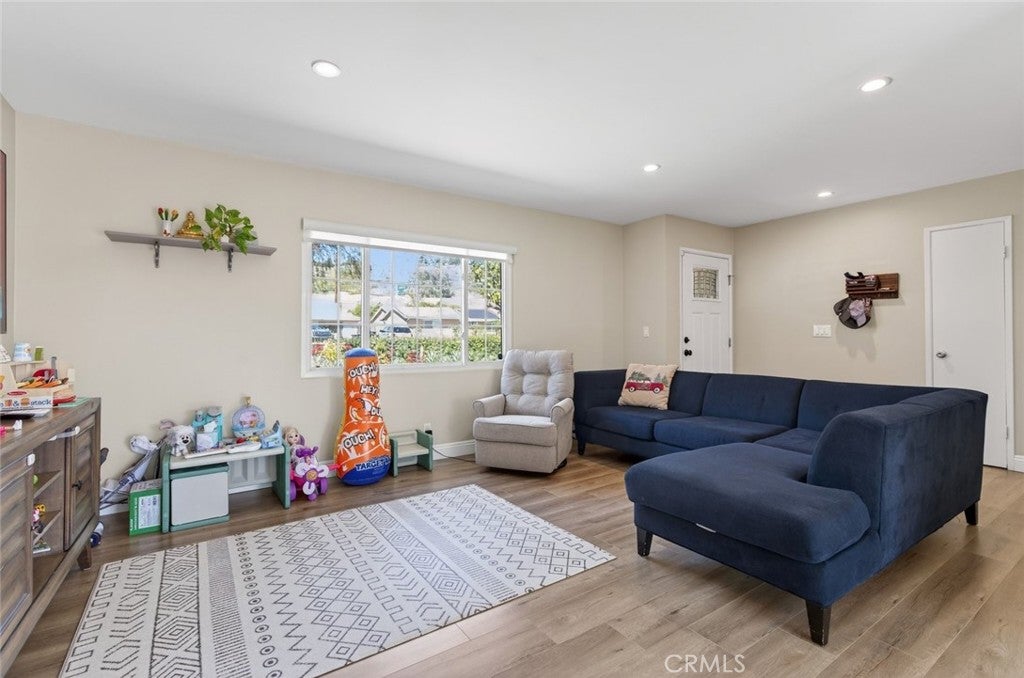 Pomona, California, 91768, United States, 3 Bedrooms Bedrooms, ,2 BathroomsBathrooms,Residential,For Sale,2023103