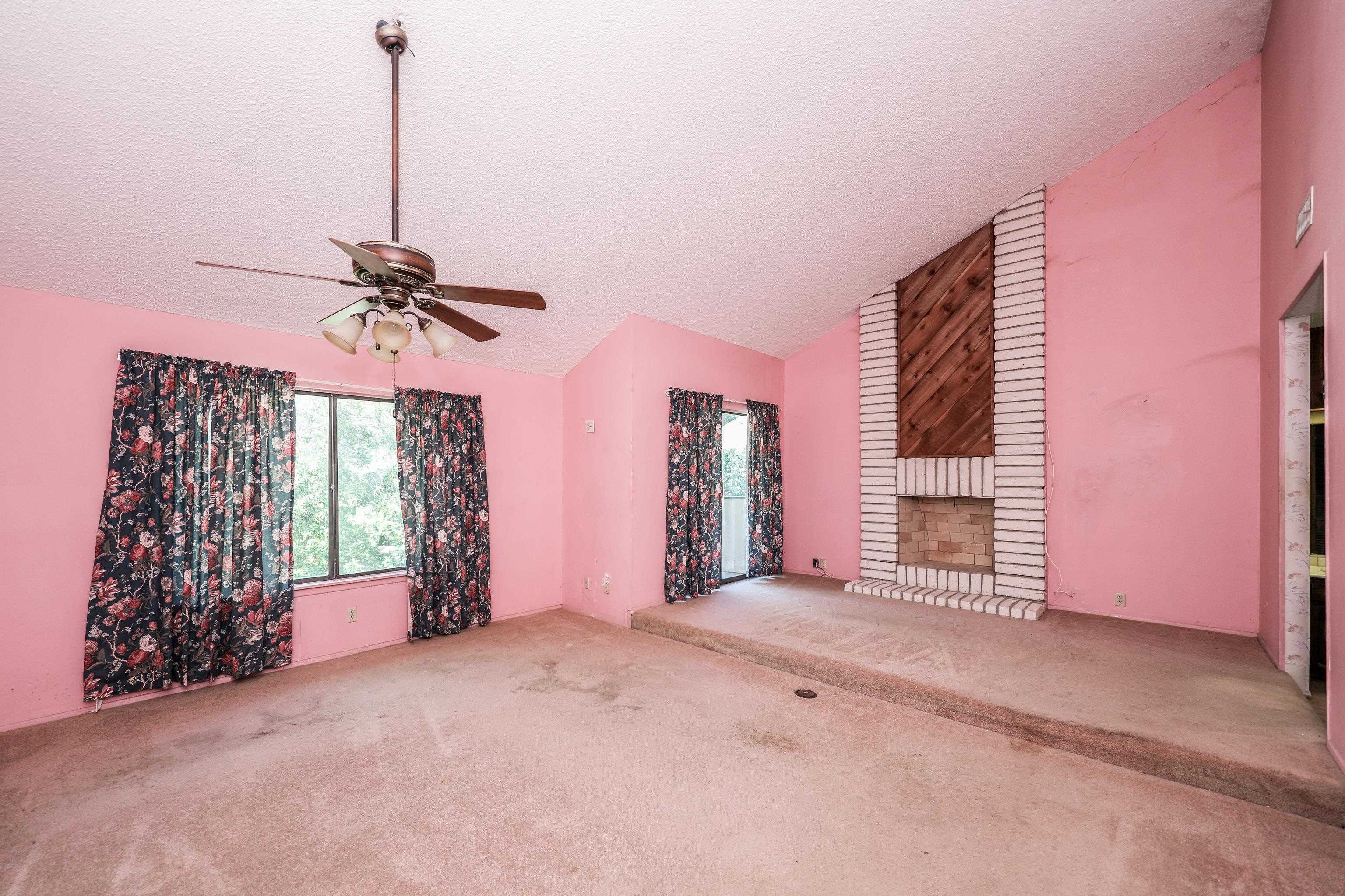 LAREDO, Texas, 78041, United States, 5 Bedrooms Bedrooms, ,3 BathroomsBathrooms,Residential,For Sale,1967607