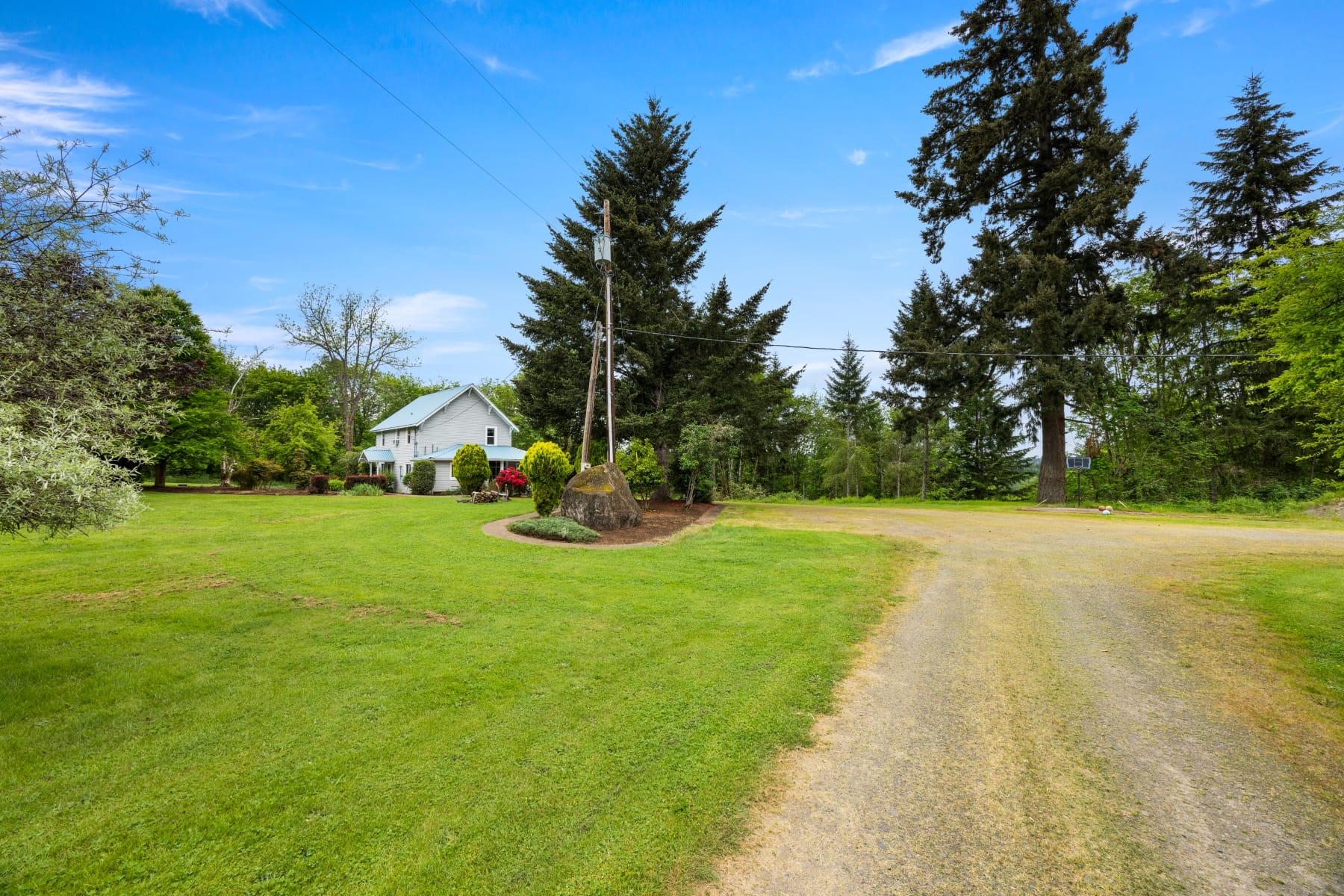  15693 S HIDDEN RD Mulino, OR 97042 - 物件實景