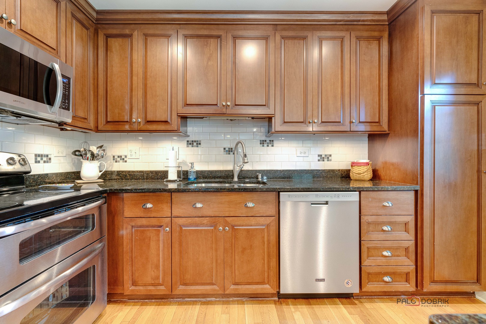Arlington Heights, Illinois, 60005, United States, 4 Bedrooms Bedrooms, ,3 BathroomsBathrooms,Residential,For Sale,1919635
