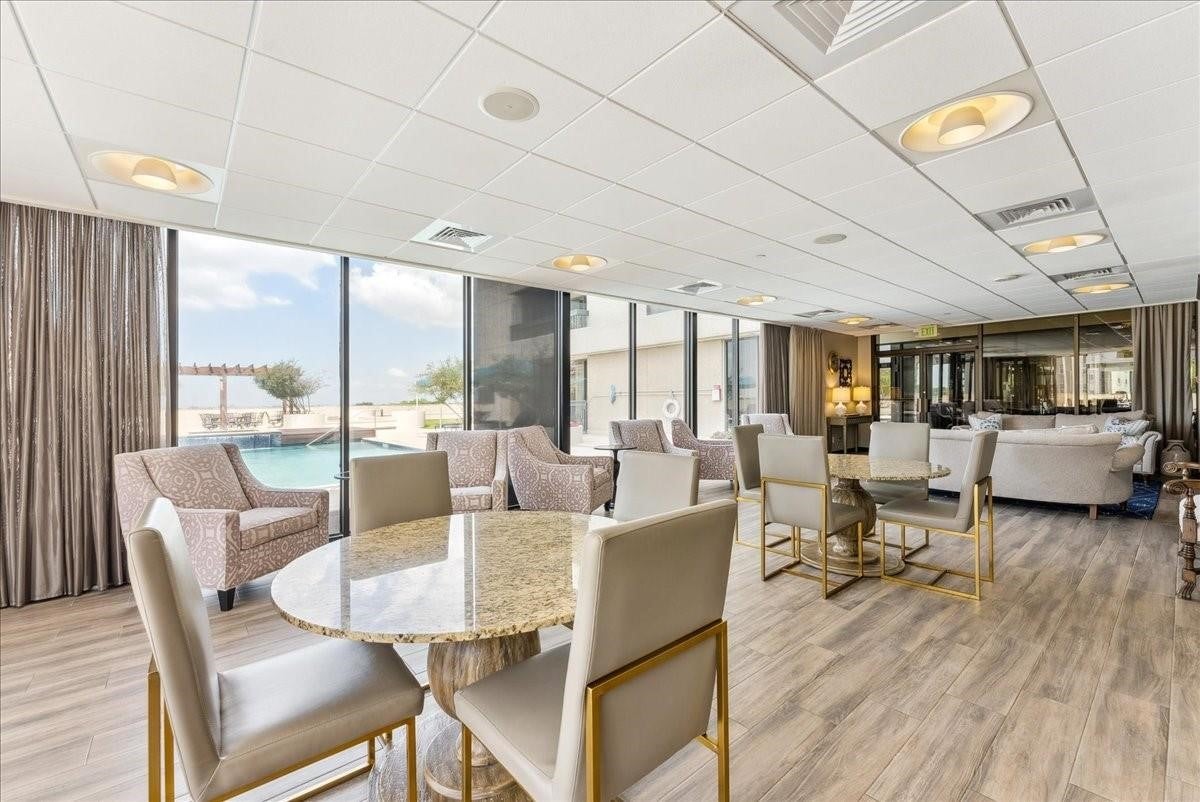 Dallas, Texas, 75225, United States, 2 Bedrooms Bedrooms, ,2 BathroomsBathrooms,Residential,For Sale,1980398