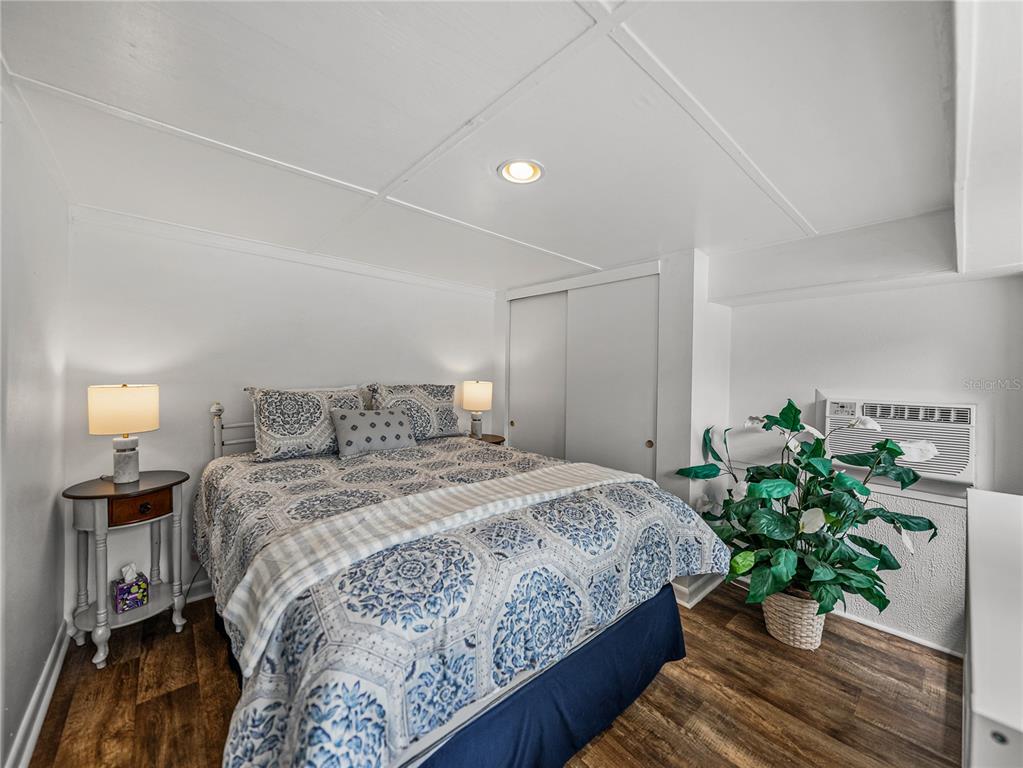 Lake Wales, Florida, 33898, United States, 3 Bedrooms Bedrooms, ,2 BathroomsBathrooms,Residential,For Sale,1950388