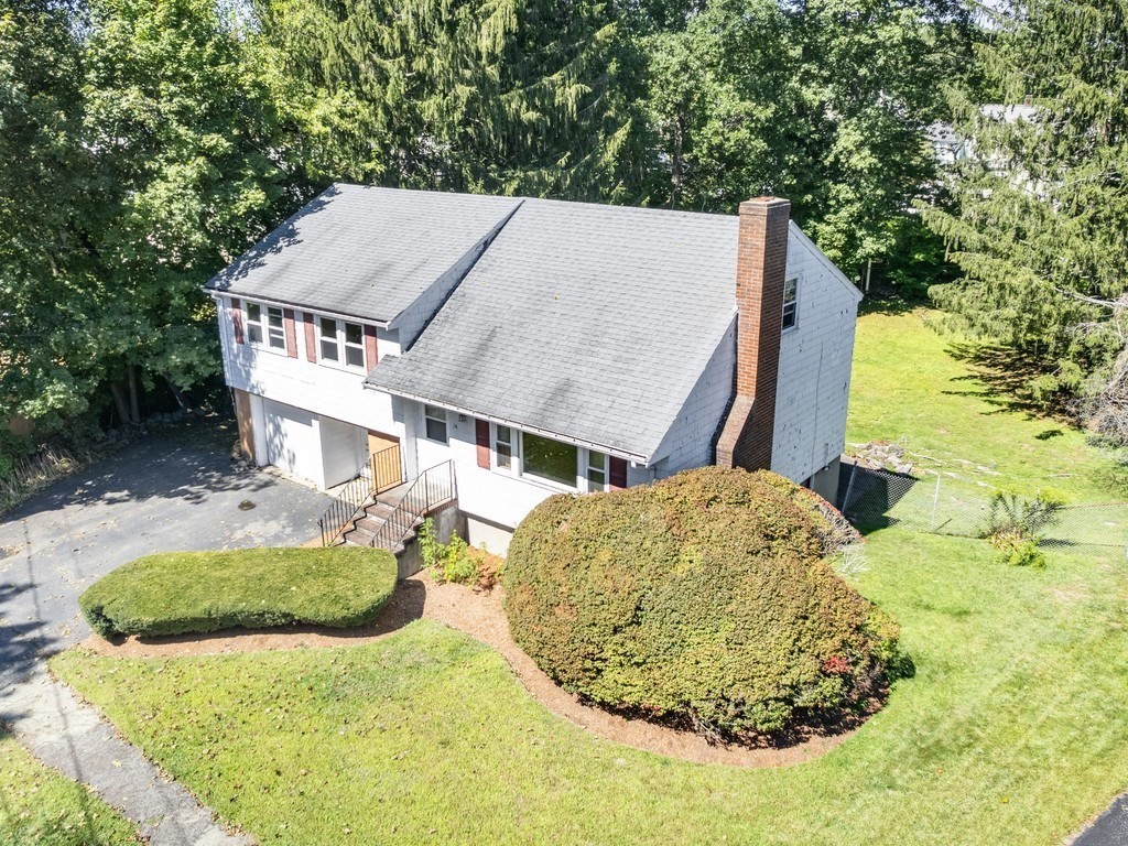 Waltham, Massachusetts, 02452, United States, 4 Bedrooms Bedrooms, ,2 BathroomsBathrooms,Residential,For Sale,1939340