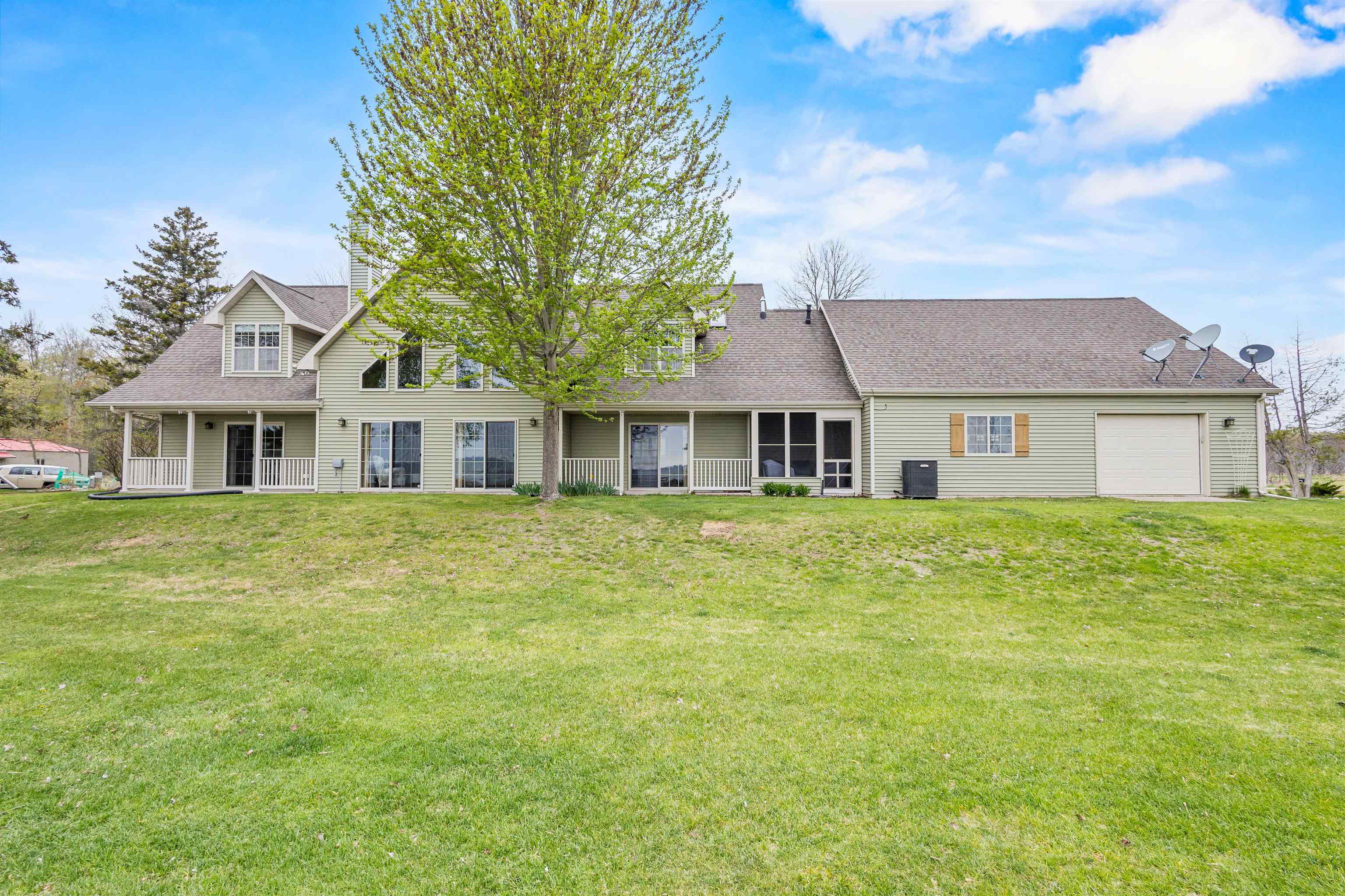 Oconto, Wisconsin, 54153, United States, 3 Bedrooms Bedrooms, ,3 BathroomsBathrooms,Residential,For Sale,2017329