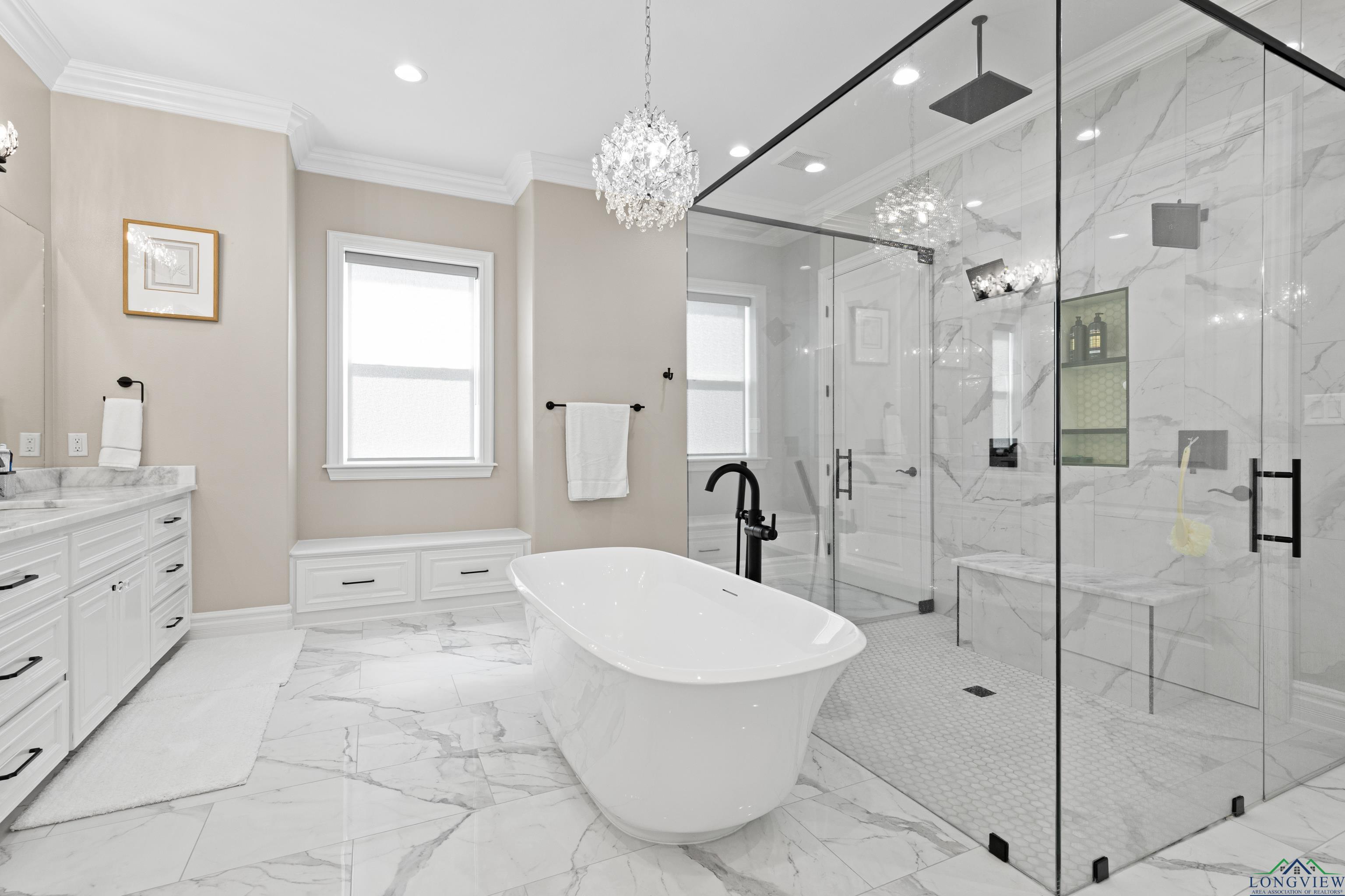 Tatum, Texas, 75691, United States, 6 Bedrooms Bedrooms, ,5 BathroomsBathrooms,Residential,For Sale,1967994