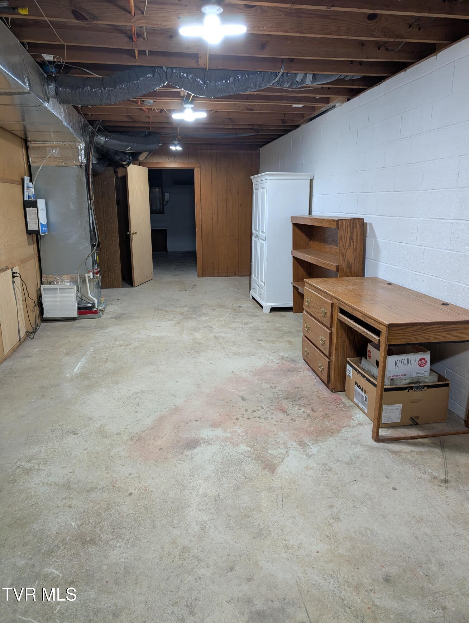 Johnson City, Tennessee, 37604, United States, 4 Bedrooms Bedrooms, ,3 BathroomsBathrooms,Residential,For Sale,1978550