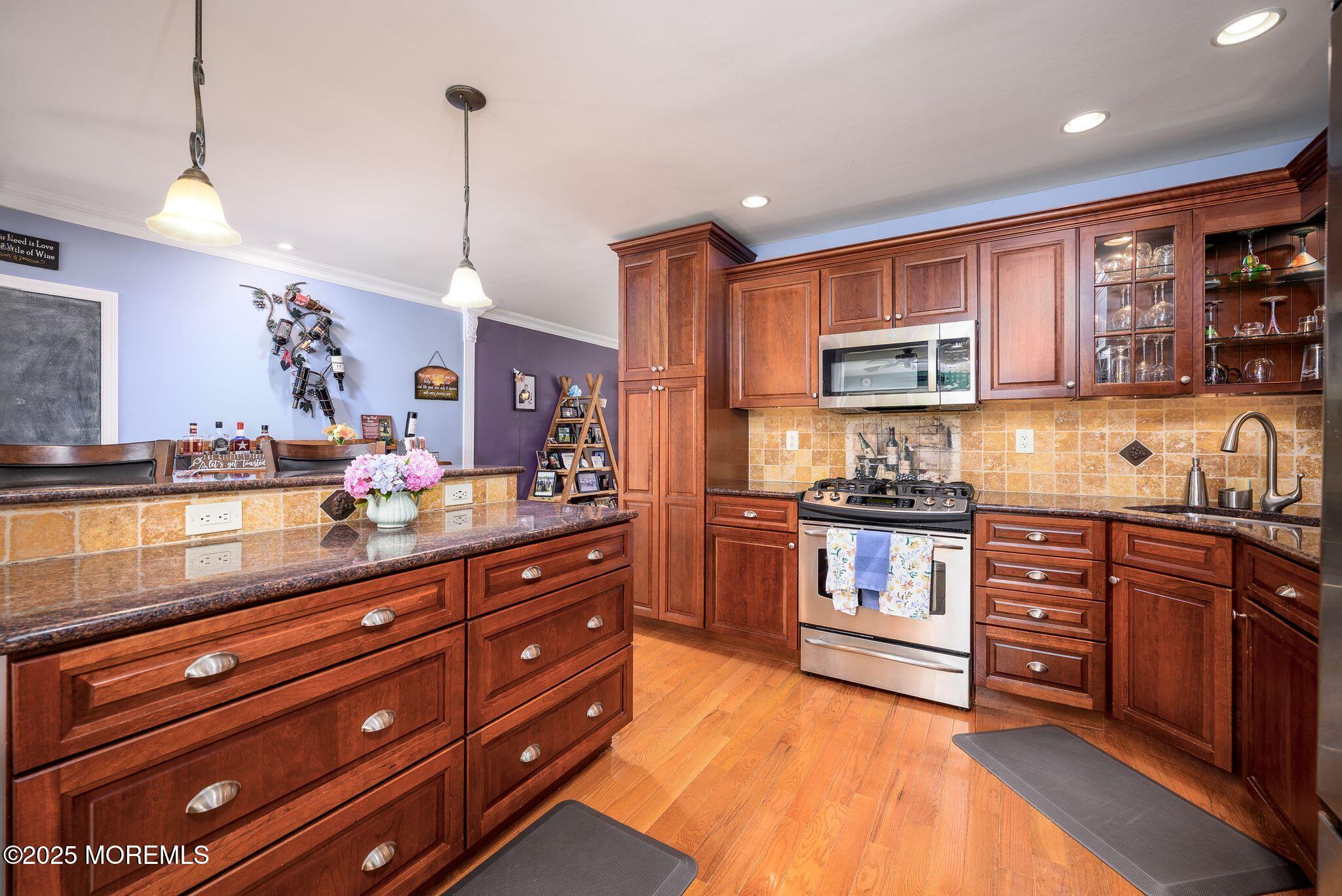 Howell, New Jersey, 07731, United States, 3 Bedrooms Bedrooms, ,2 BathroomsBathrooms,Residential,For Sale,1890448