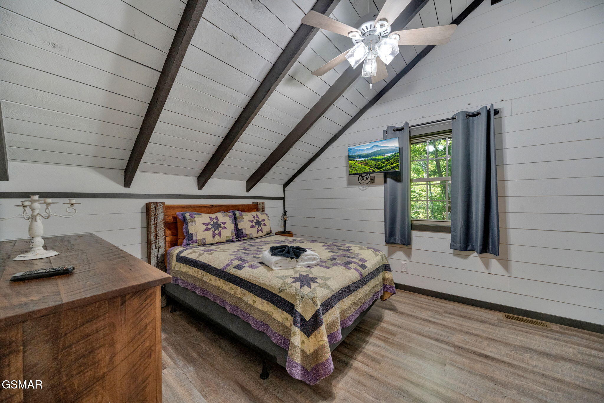 Gatlinburg, Tennessee, 37738, United States, 4 Bedrooms Bedrooms, ,5 BathroomsBathrooms,Residential,For Sale,1921348
