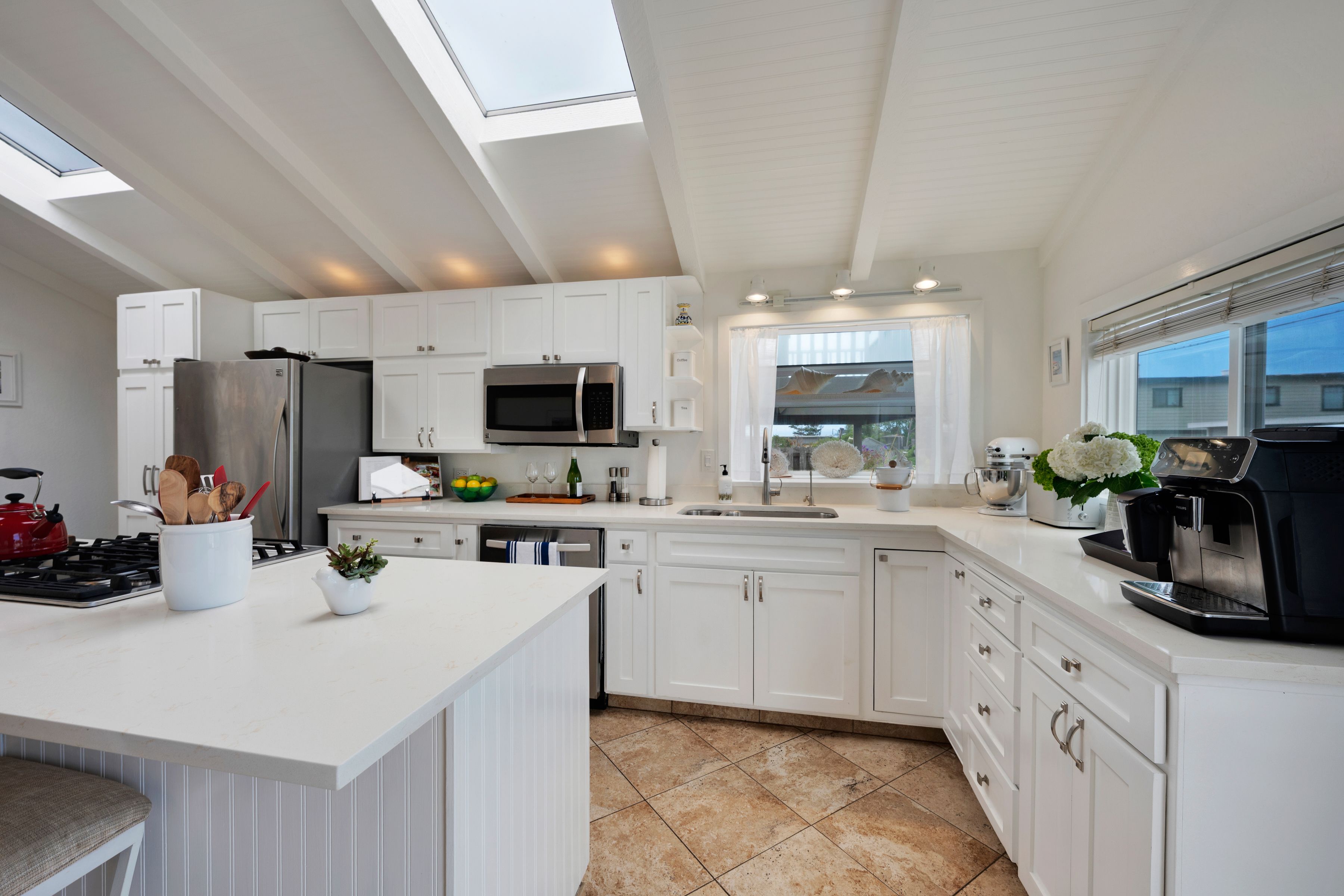  7036 Cliff Avenue, Bodega Bay, CA 94923 - 物件實景