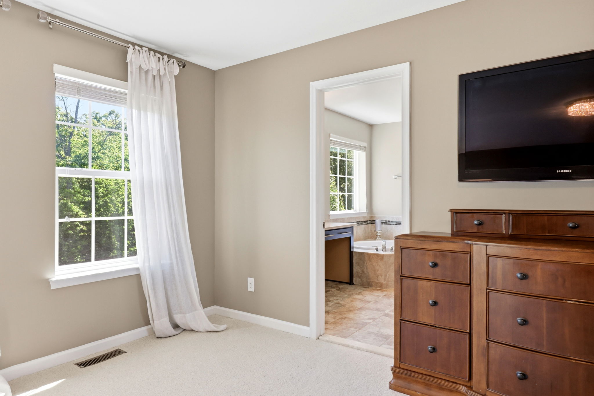  13506 Eagles Rest Drive, Leesburg, VA 20176 - 物件實景