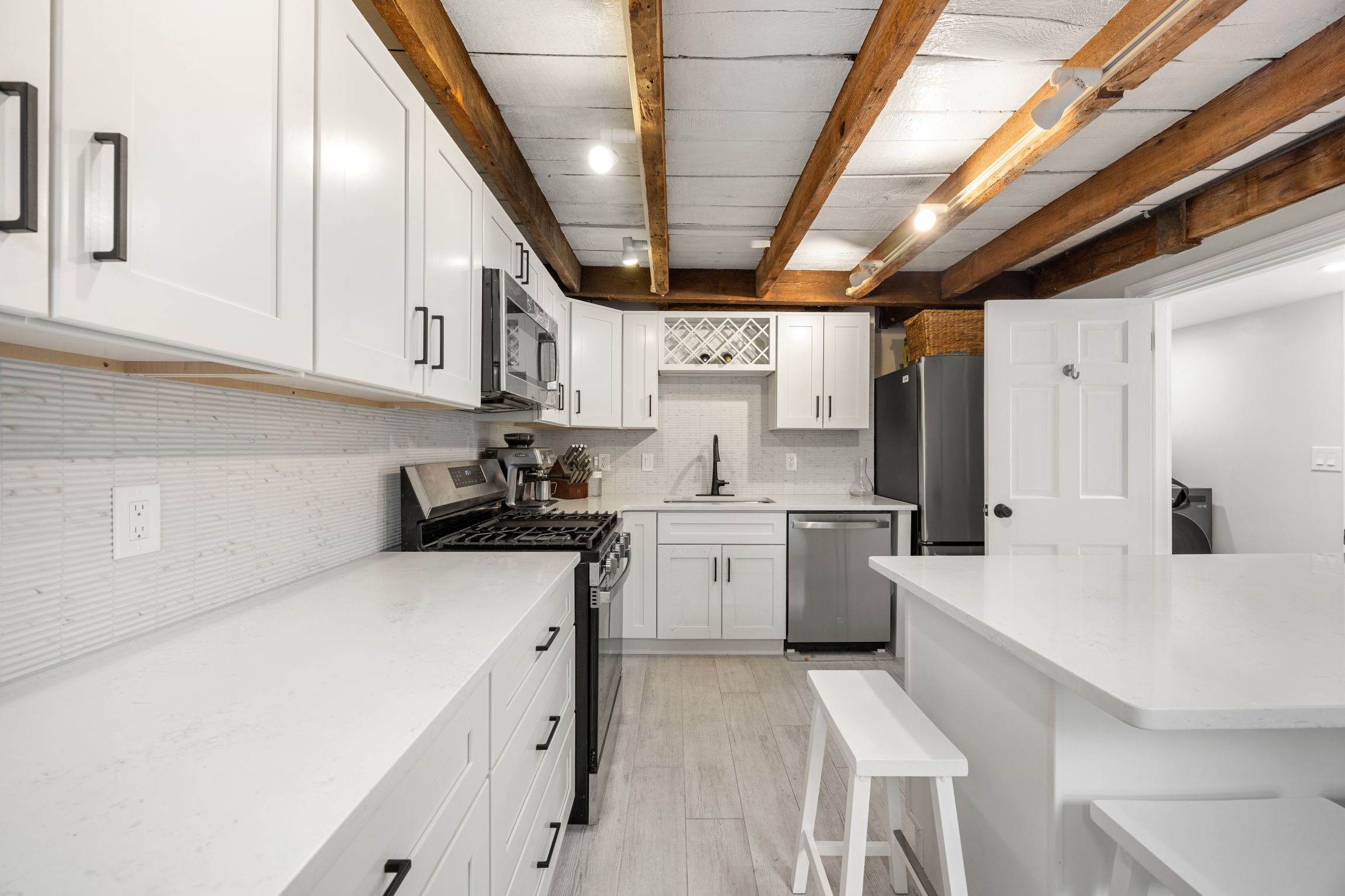  4 Mead Street Ct, Boston, MA, 02129 - 物件實景