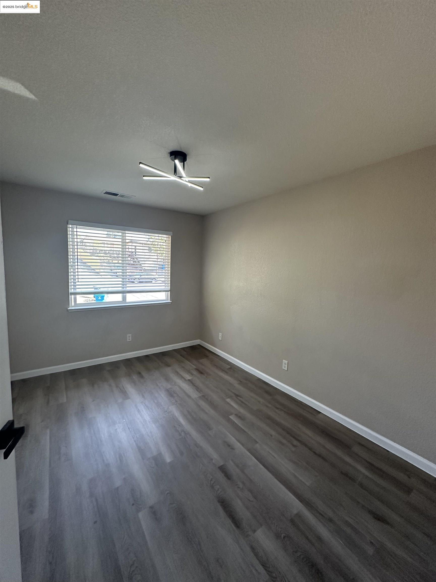 Vallejo, California, 94591, United States, ,Residential,For Sale,1940570