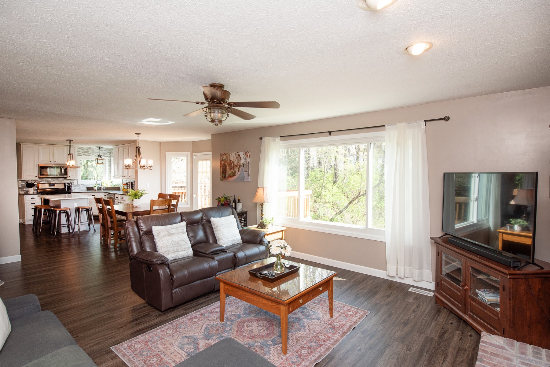  Beautiful Lafayette Home with Finished Walk-Out Basement - 物件實景