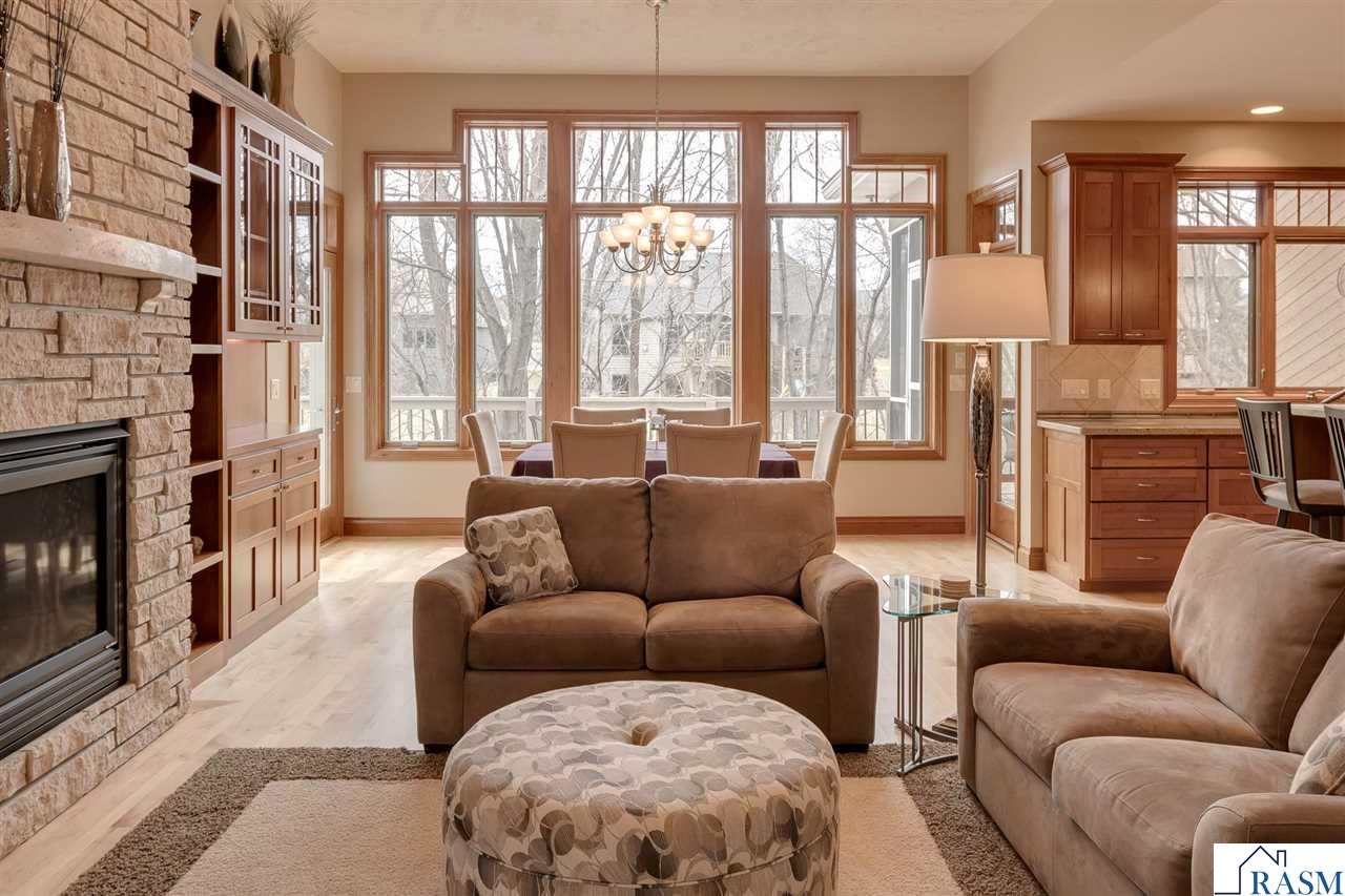 Mankato, Minnesota, 56001, United States, 3 Bedrooms Bedrooms, ,2 BathroomsBathrooms,Residential,For Sale,1982289