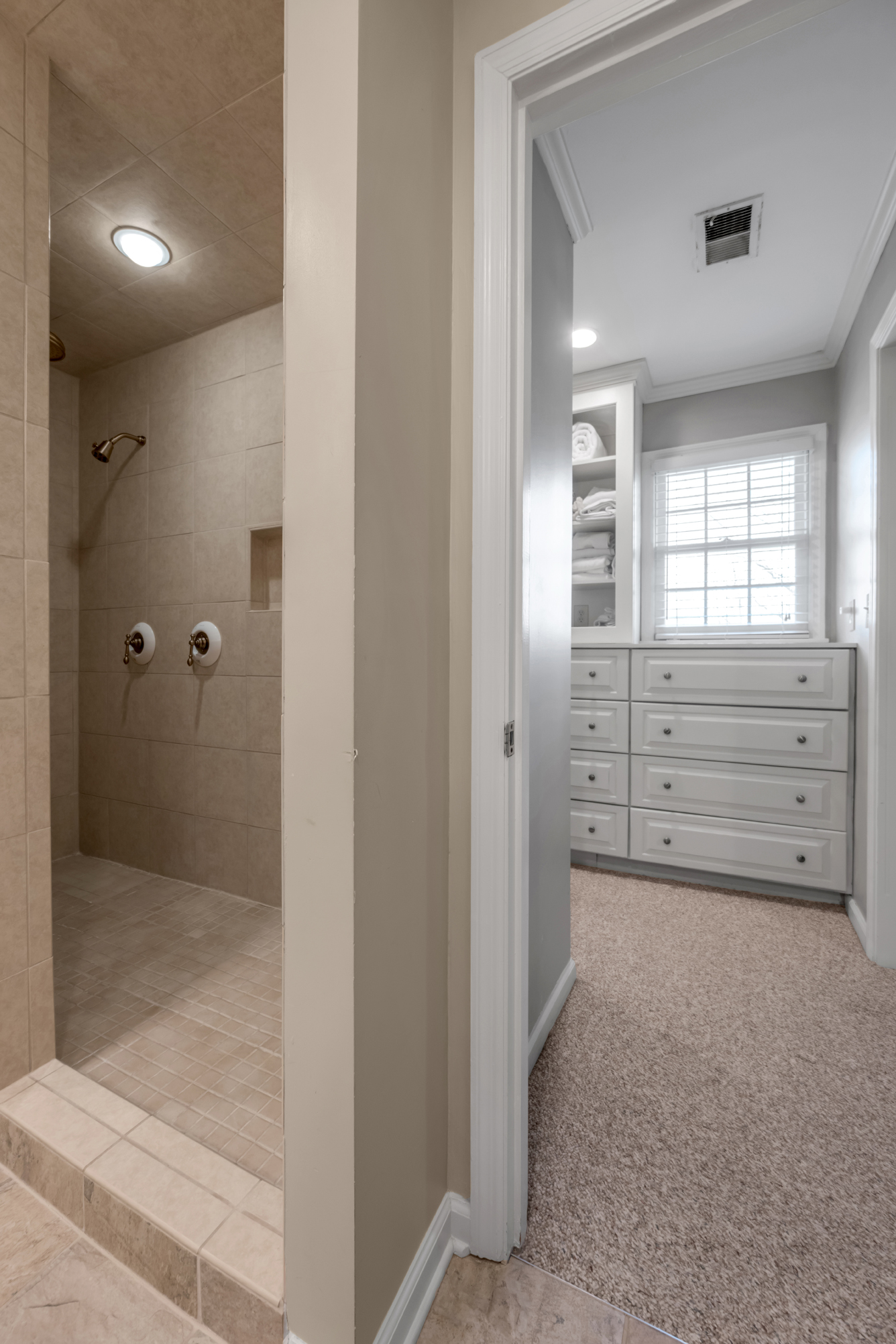  2071 Manor Drive - 物件實景