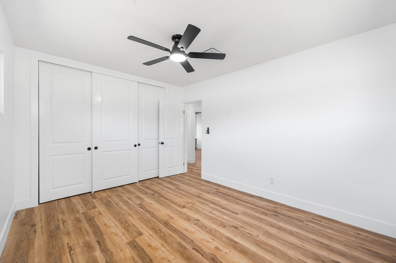 Rialto, California, 92376, United States, 4 Bedrooms Bedrooms, ,2 BathroomsBathrooms,Residential,For Sale,1878686