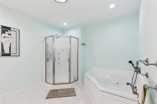 New Orleans, Louisiana, 70122, United States, 5 Bedrooms Bedrooms, ,3 BathroomsBathrooms,Residential,For Sale,1980126