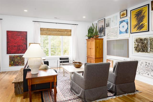 Florence, Alabama, 35630, United States, 4 Bedrooms Bedrooms, ,4 BathroomsBathrooms,Residential,For Sale,1988218