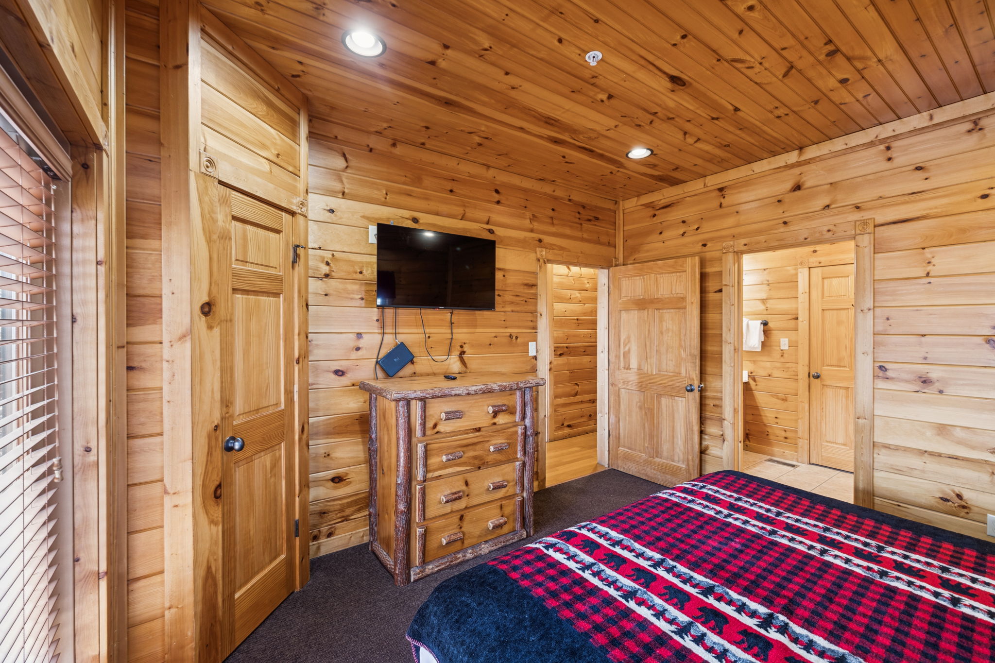 Gatlinburg, Tennessee, 37738, United States, 9 Bedrooms Bedrooms, ,9 BathroomsBathrooms,Residential,For Sale,1996380