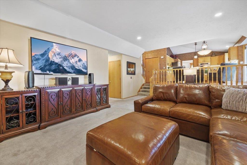 Spokane, Washington, 99223, United States, 5 Bedrooms Bedrooms, ,4 BathroomsBathrooms,Residential,For Sale,1988126