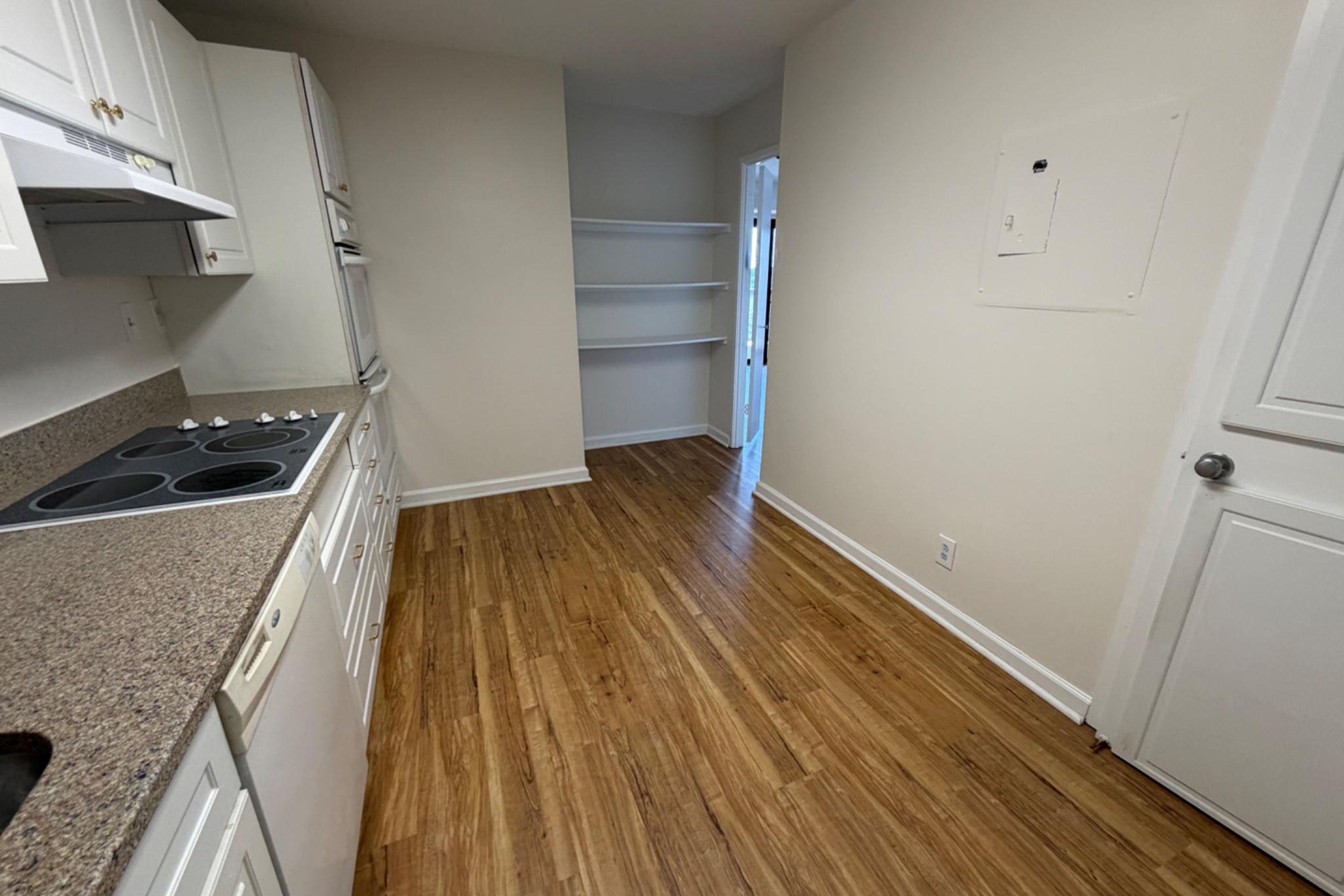  203 Yoakum Parkway, Alexandria, VA, 22304 - 物件實景