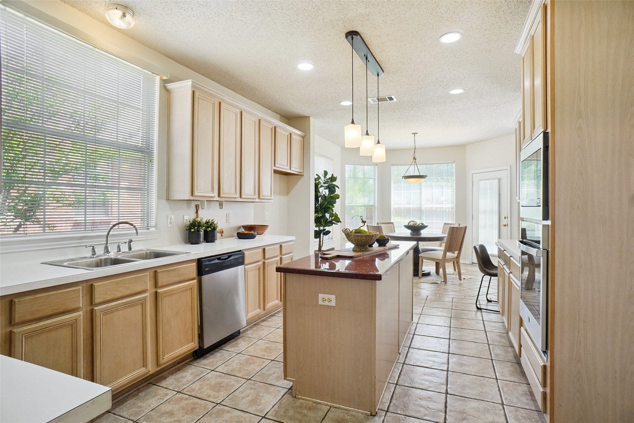 Plano, Texas, 75024, United States, 4 Bedrooms Bedrooms, ,3 BathroomsBathrooms,Residential,For Sale,1981856