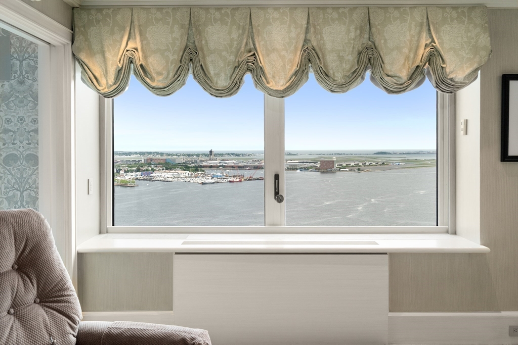 Boston, Massachusetts, 02110, United States, 3 Bedrooms Bedrooms, ,3 BathroomsBathrooms,Residential,For Sale,1850032