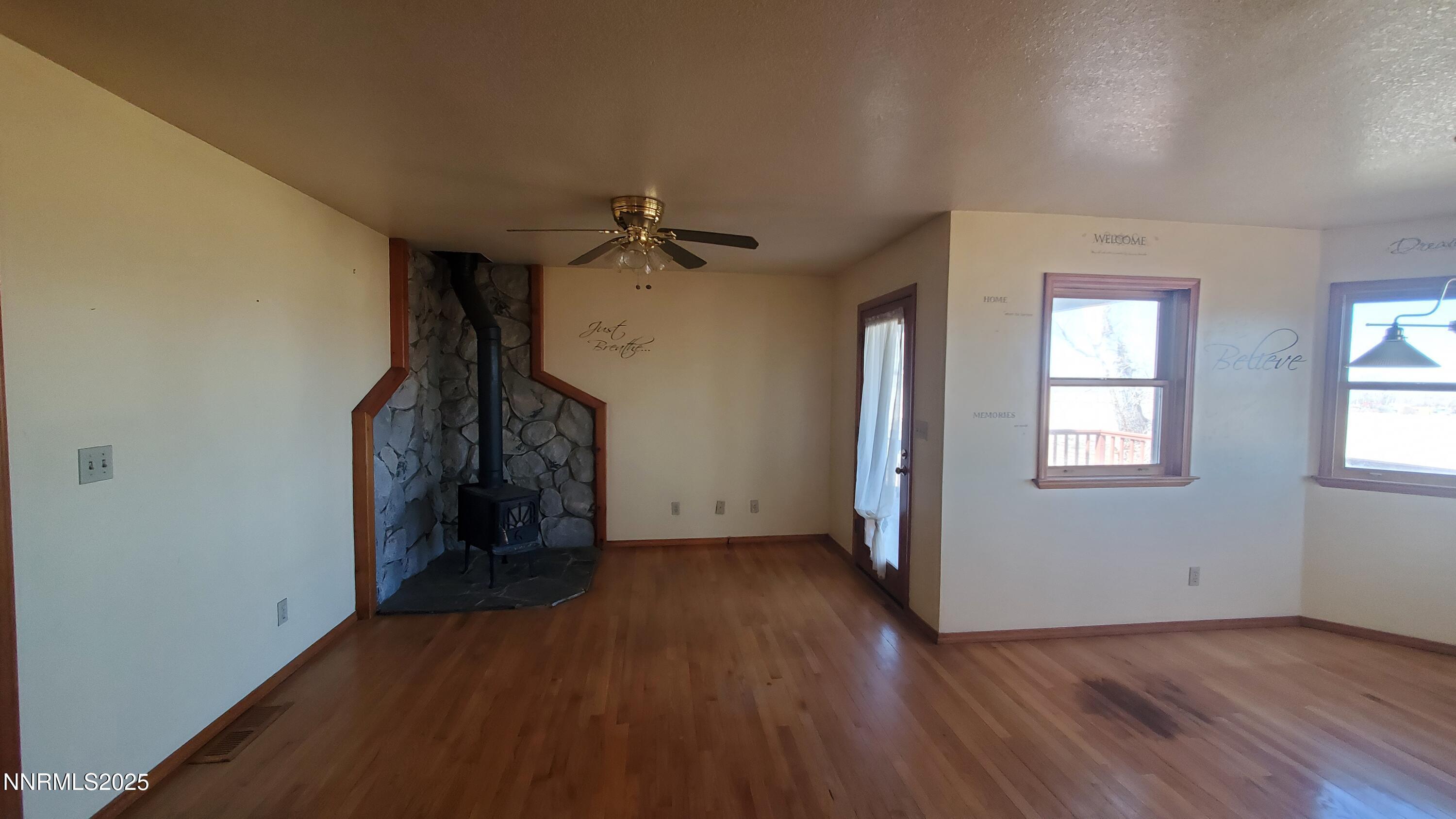 Wellington, Nevada, 89444, United States, 5 Bedrooms Bedrooms, ,3 BathroomsBathrooms,Residential,For Sale,1951410