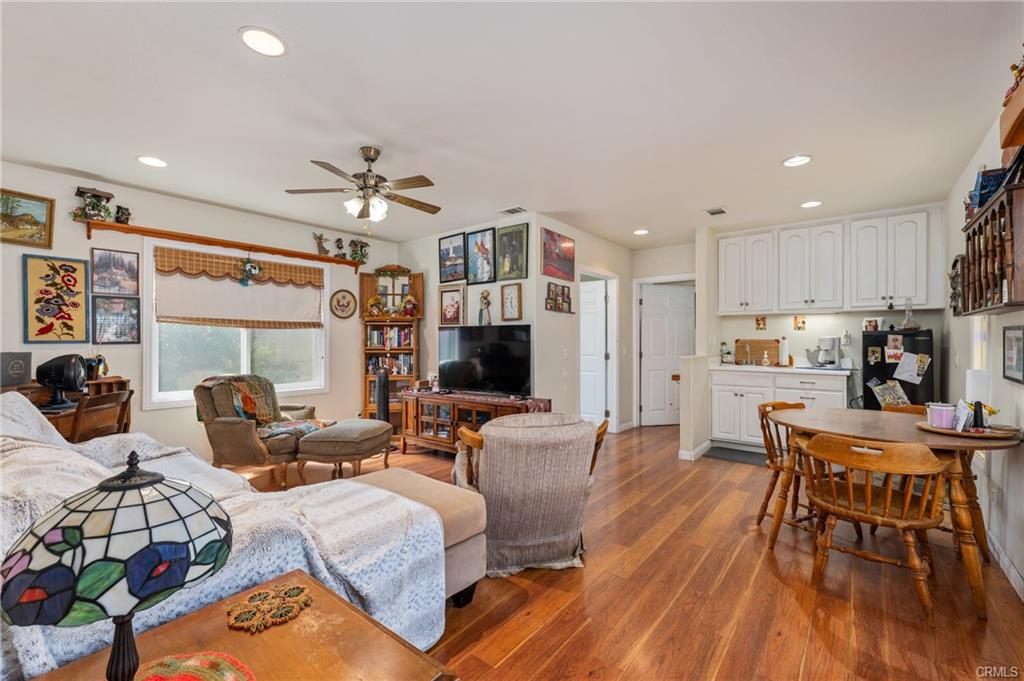 La Verne, California, 91750, United States, 3 Bedrooms Bedrooms, ,3 BathroomsBathrooms,Residential,For Sale,1878252