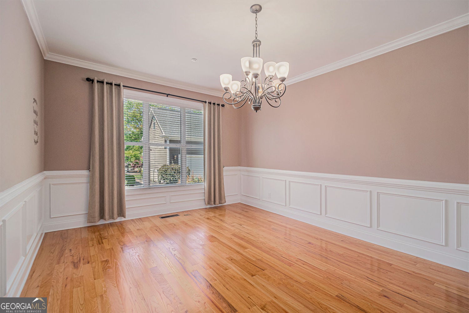 Fayetteville, Georgia, 30214, United States, 4 Bedrooms Bedrooms, ,5 BathroomsBathrooms,Residential,For Sale,1858907