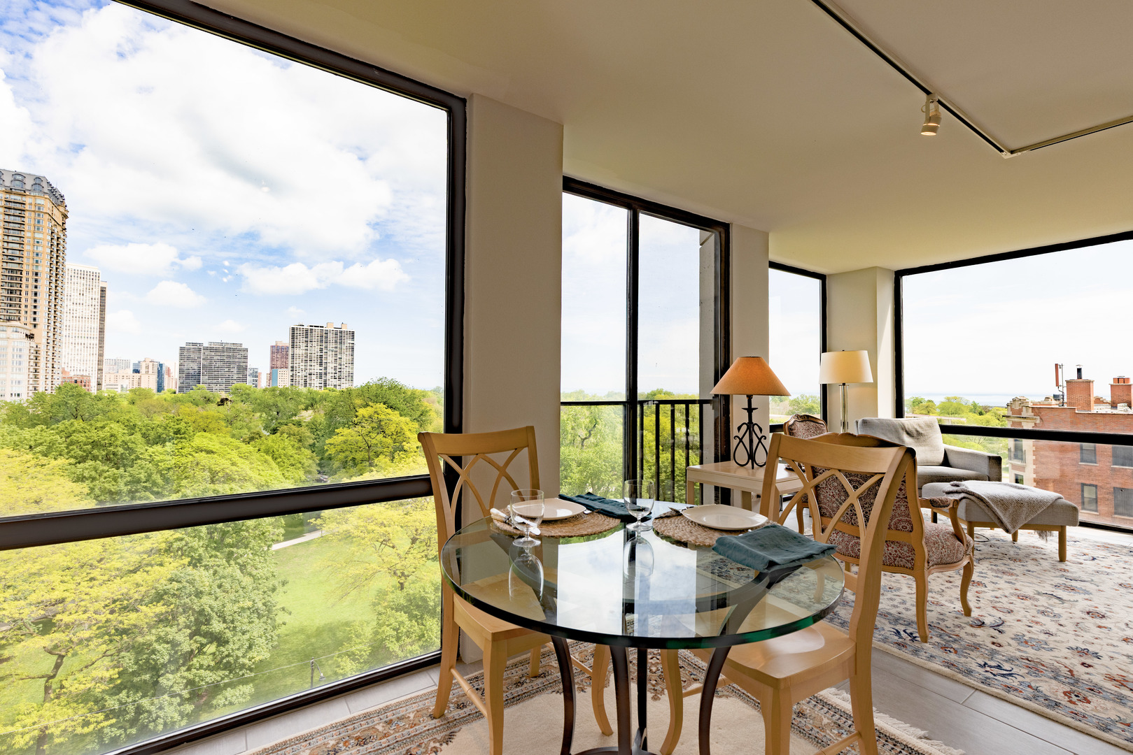 Chicago, Illinois, 60614, United States, 2 Bedrooms Bedrooms, ,3 BathroomsBathrooms,Residential,For Sale,1901685