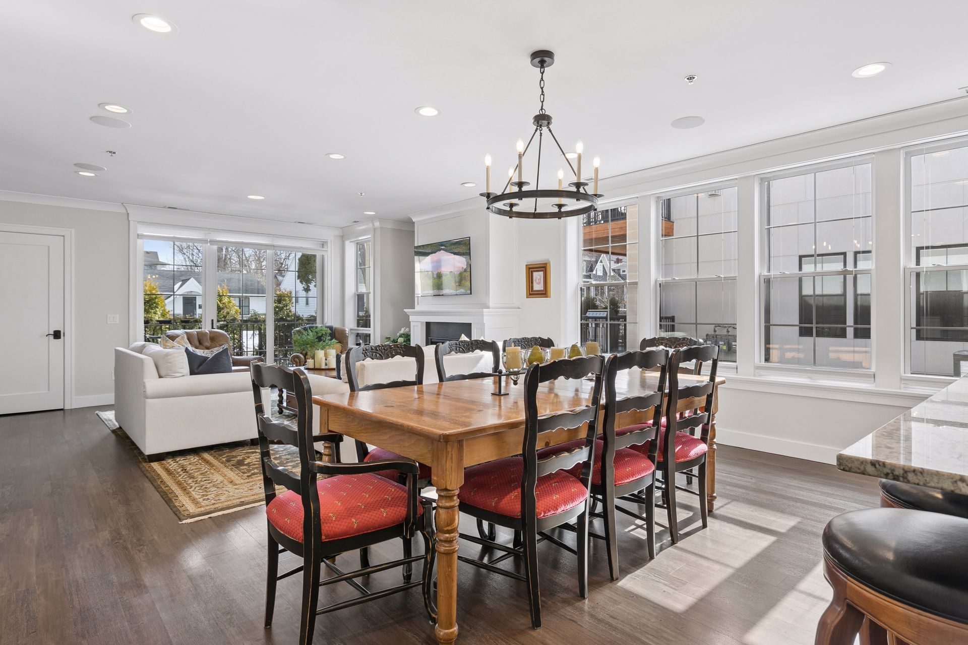  Gorgeous Light-Filled Condo in the Heart of Edina - 物件實景