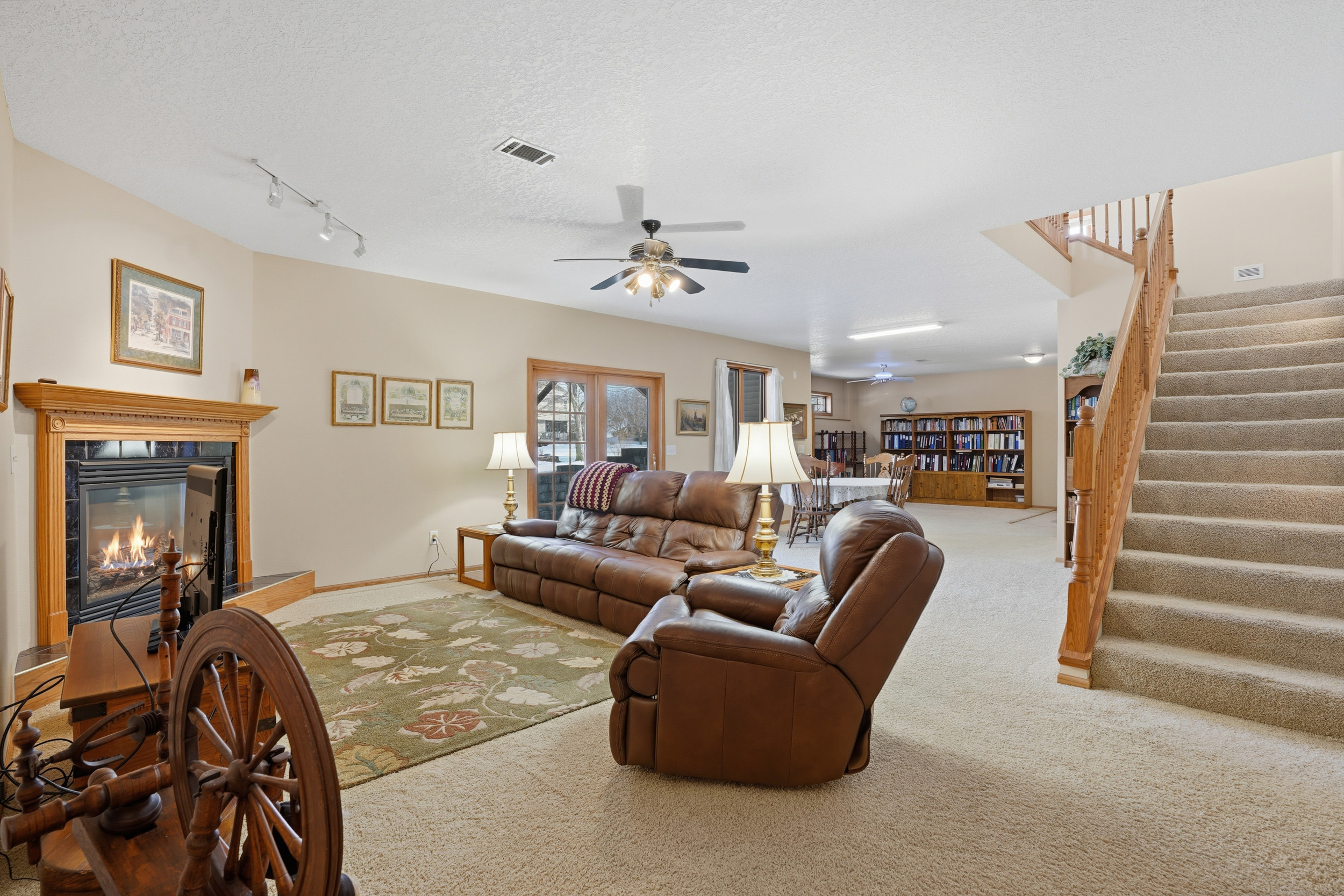 Washington, Iowa, 52353, United States, 5 Bedrooms Bedrooms, ,3 BathroomsBathrooms,Residential,For Sale,2008132