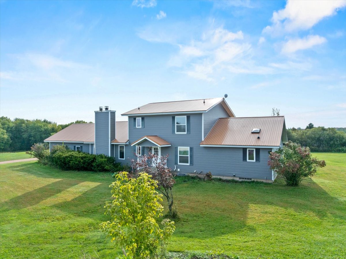 Abbotsford, Wisconsin, 54405, United States, 4 Bedrooms Bedrooms, ,4 BathroomsBathrooms,Residential,For Sale,1977625