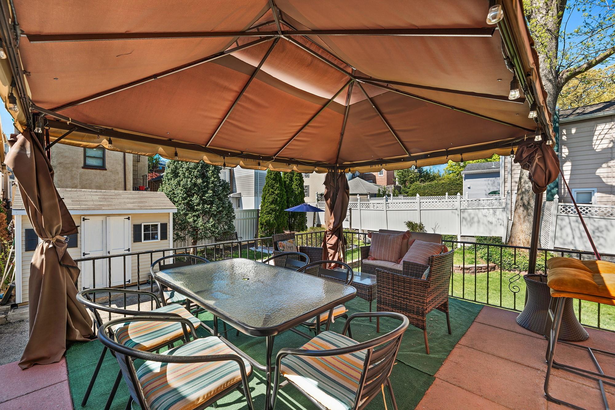 Yonkers, New York, 10704, United States, 3 Bedrooms Bedrooms, ,3 BathroomsBathrooms,Residential,For Sale,1796688