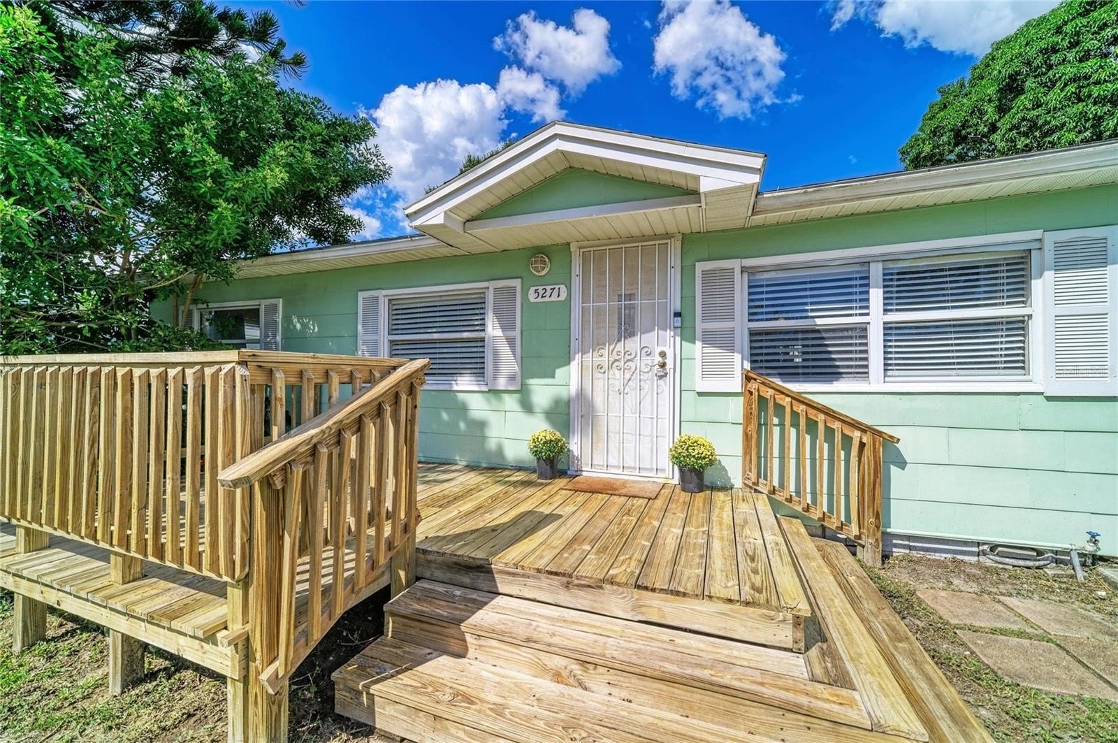 43rd Ter, Saint Petersburg, FL 33709 #1