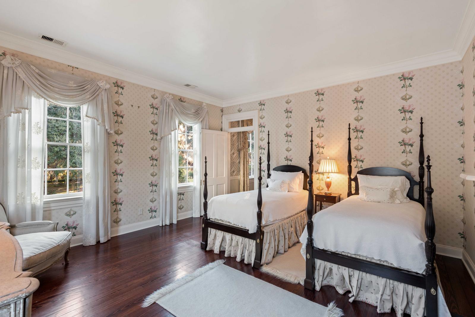 Yemassee, South Carolina, 29945, United States, 6 Bedrooms Bedrooms, ,7 BathroomsBathrooms,Residential,For Sale,1989284