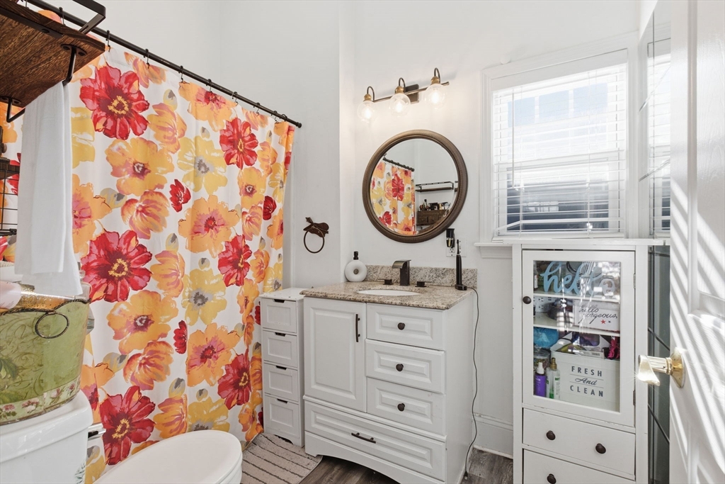 Lowell, Massachusetts, 01852, United States, 3 Bedrooms Bedrooms, ,3 BathroomsBathrooms,Residential,For Sale,1989388