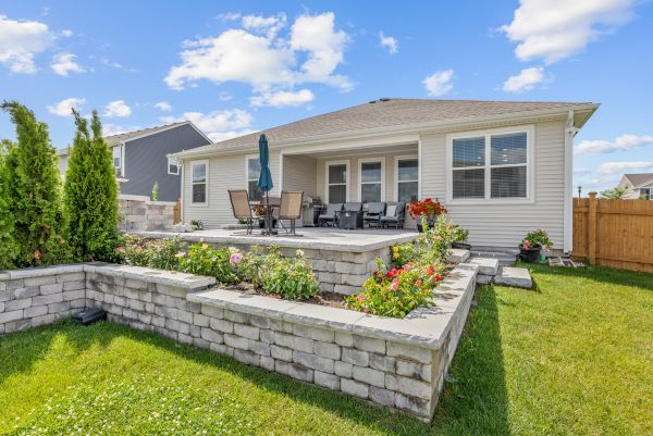 Huntley, Illinois, 60142, United States, 4 Bedrooms Bedrooms, ,2 BathroomsBathrooms,Residential,For Sale,1975565