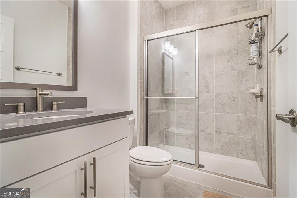 Atlanta, Georgia, 30324, United States, 4 Bedrooms Bedrooms, ,5 BathroomsBathrooms,Residential,For Sale,1909913