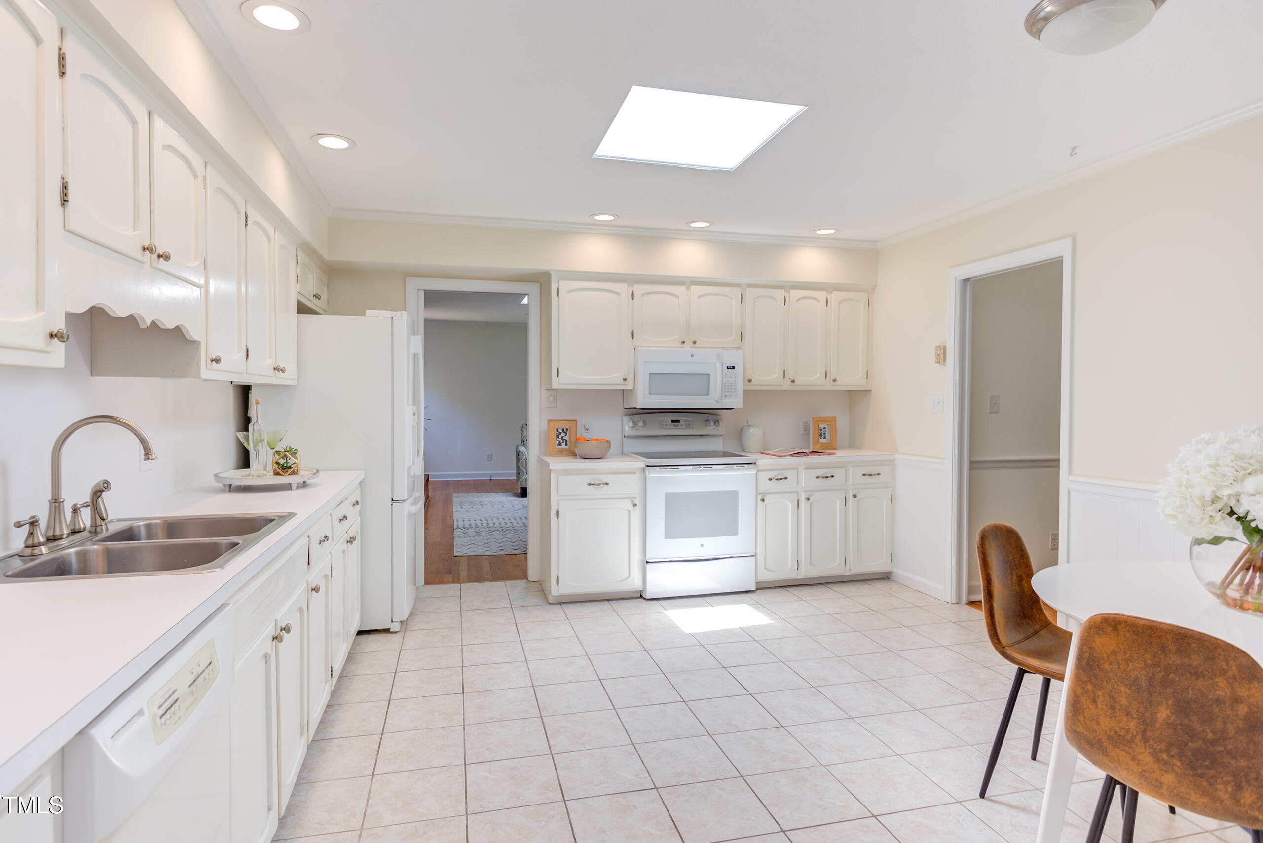 Raleigh, North Carolina, 27612, United States, 6 Bedrooms Bedrooms, ,4 BathroomsBathrooms,Residential,For Sale,1793984